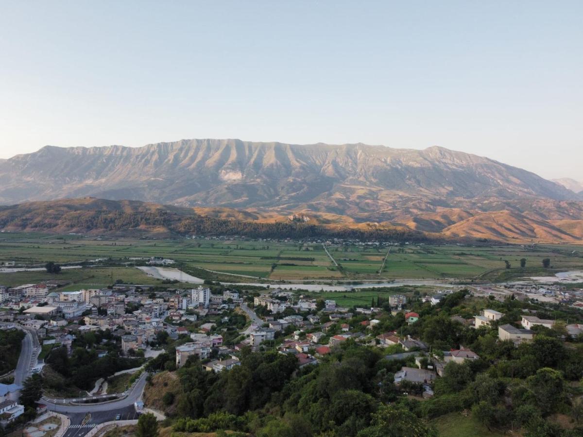 Guest House Argjiro Castle Gjirokaster Ngoại thất bức ảnh