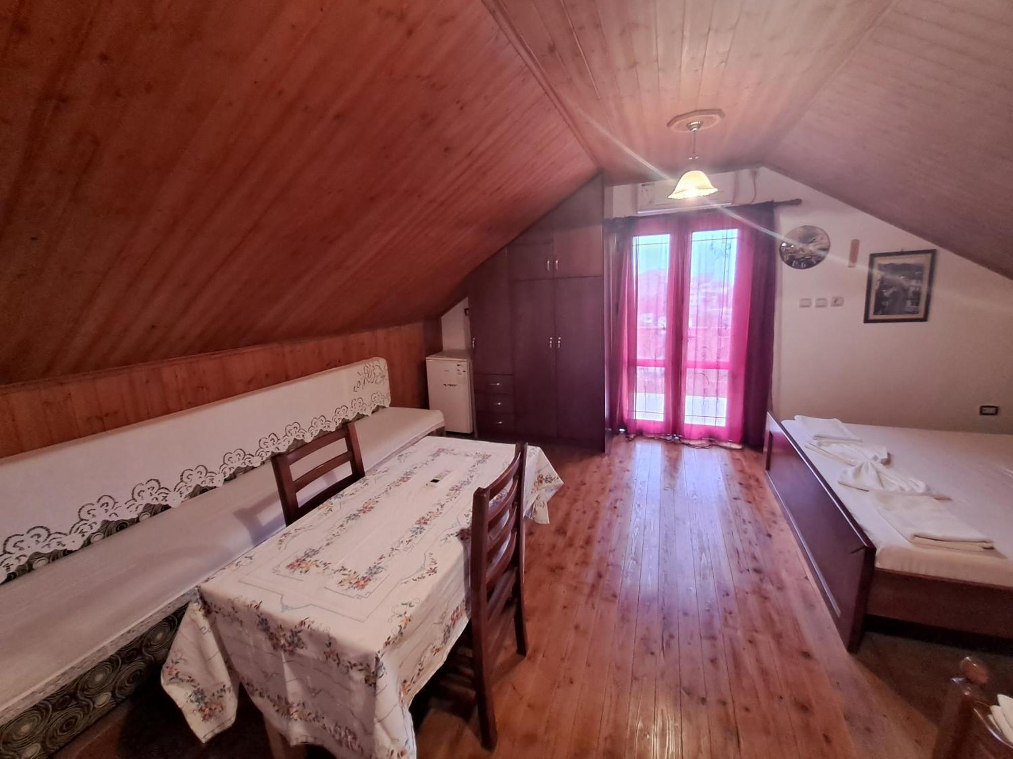 Guest House Argjiro Castle Gjirokaster Ngoại thất bức ảnh