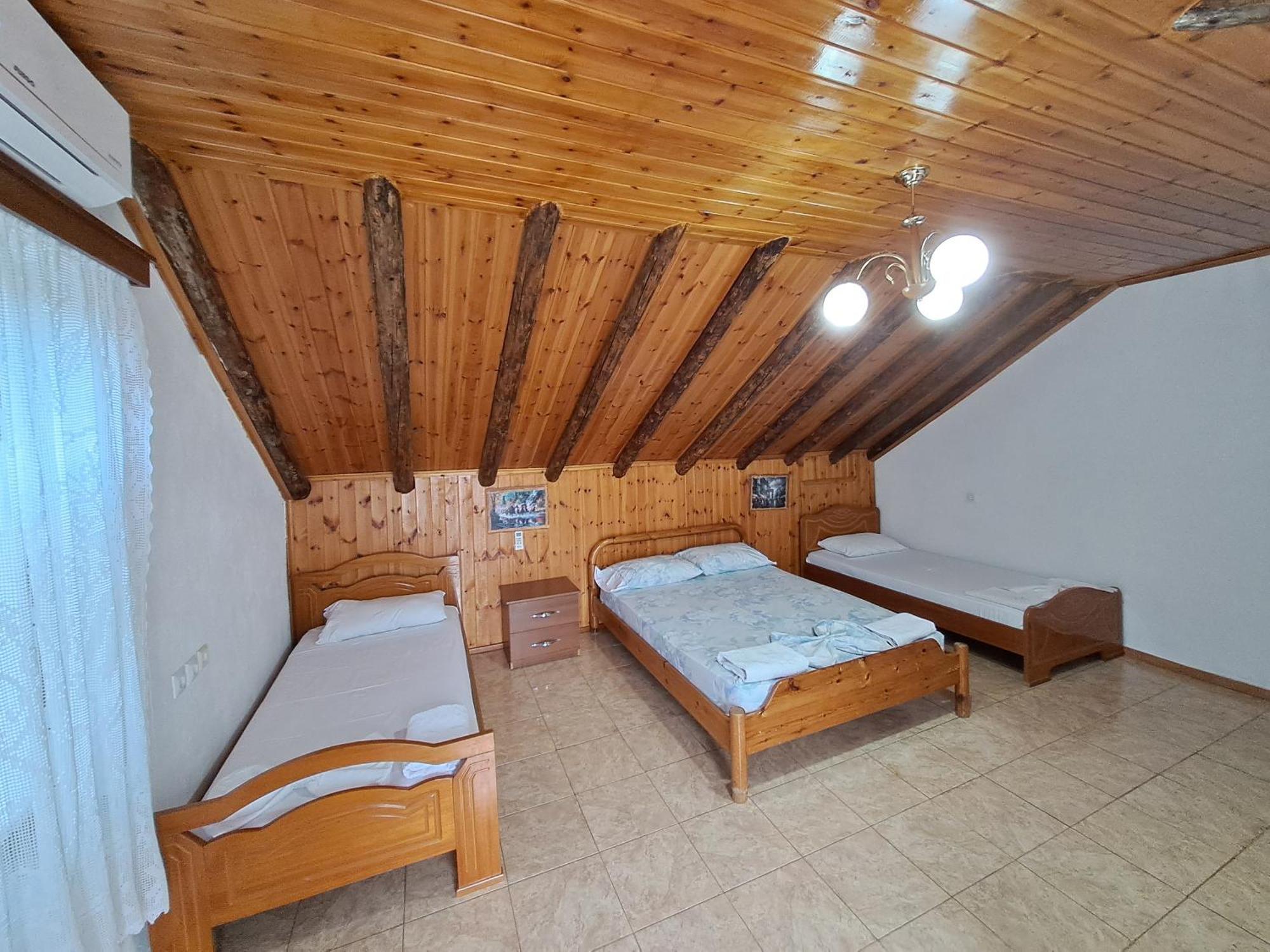 Guest House Argjiro Castle Gjirokaster Ngoại thất bức ảnh