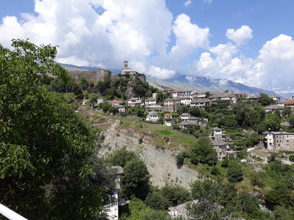 Guest House Argjiro Castle Gjirokaster Ngoại thất bức ảnh